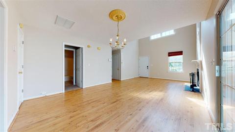 111 Briarhaven Dr, Durham, NC 27703 photo 8
