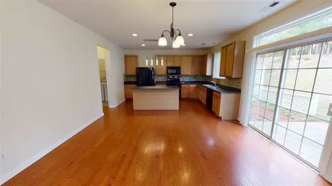 412 Hillview Dr, Durham, NC 27703 photo 4