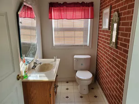 1203 N Wall St, Benson, NC 27504 photo 20