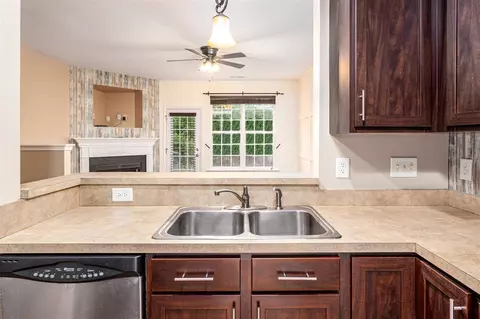 7856 Silverthread Ln, Raleigh, NC 27617 photo 9