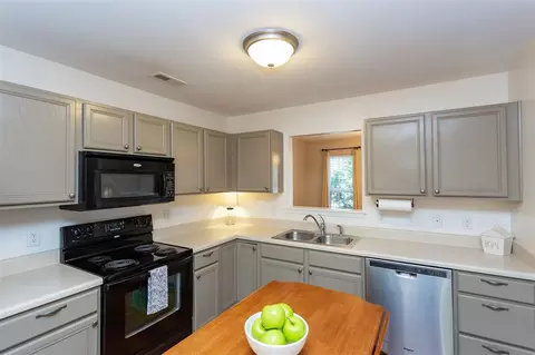 5212 Suda Dr, Durham, NC 27703 photo 9