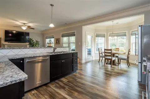 104 Flora Dr, Benson, NC 27504 photo 8