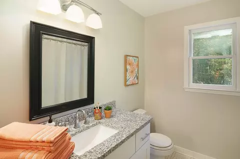 60 Newton Dr, Durham, NC 27707 photo 28