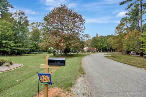 5802 Mill Pointe Ln, Efland, NC 27243 photo 6