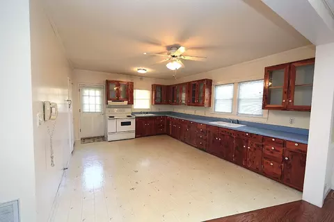 2012 W Knox St, Durham, NC 27705 photo 6