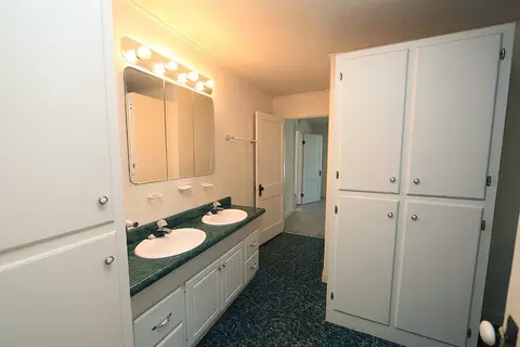 2012 W Knox St, Durham, NC 27705 photo 8