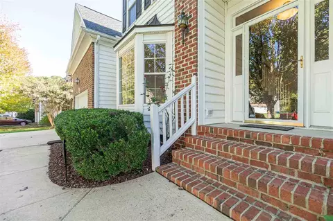 4 Avonlea Ct, Durham, NC 27713 photo 2