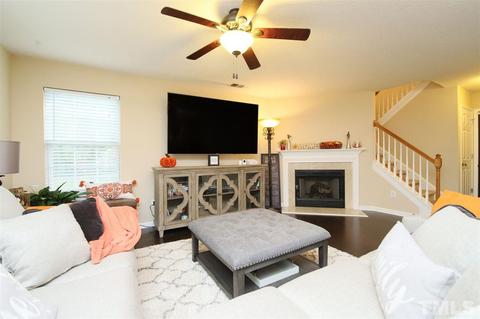 112 Pebblestone Dr, Durham, NC 27703 photo 4