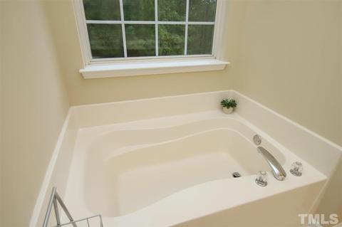 112 Pebblestone Dr, Durham, NC 27703 photo 18