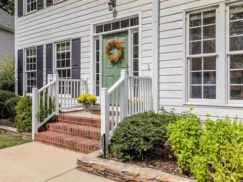 1815 Turning Leaf Ln, Durham, NC 27712 photo 2