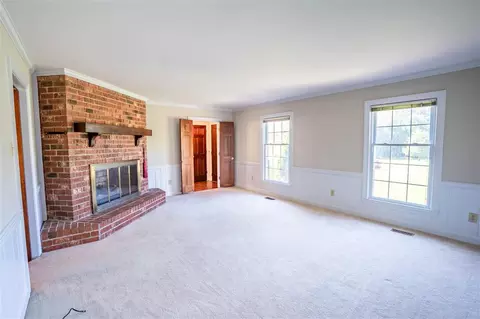 6614 Ladd Dr, Durham, NC 27712 photo 4