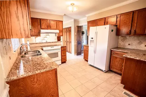 6614 Ladd Dr, Durham, NC 27712 photo 11