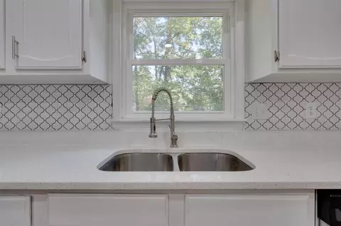 313 Smith Dr, Durham, NC 27712 photo 12