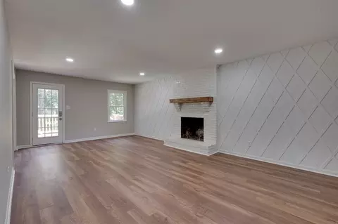 313 Smith Dr, Durham, NC 27712 photo 4