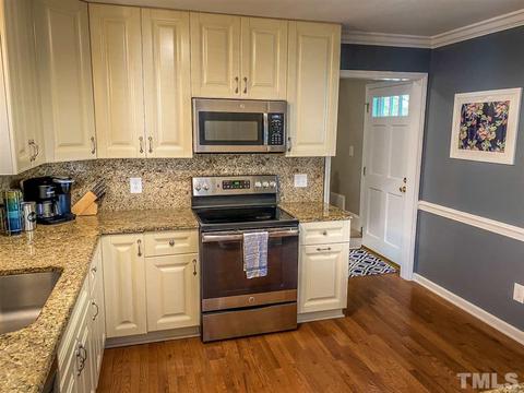 2000 Biddestone Ct, Raleigh, NC 27612 photo 4