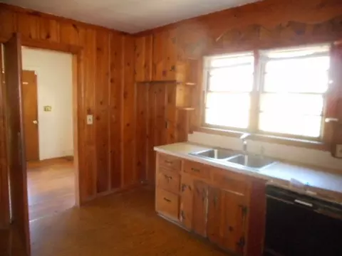 111 Second St, Calypso, NC 28325 photo 5
