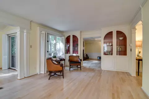 1 Glenmore Dr, Durham, NC 27707 photo 9