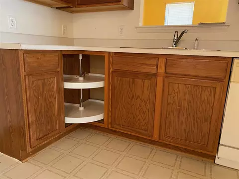 2813 Bombay Dr, Durham, NC 27703 photo 6