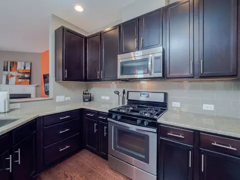 2458 Baslow Dr, Apex, NC 27539 photo 2