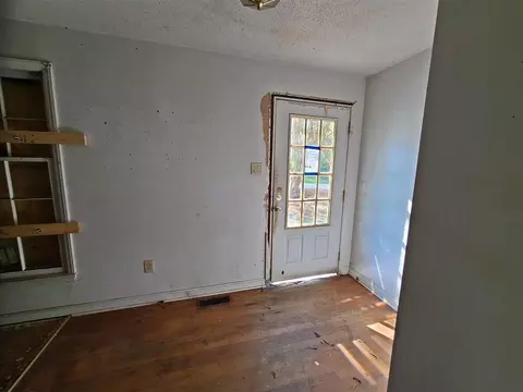 3709 Lee Rd, Raleigh, NC 27604 photo 8