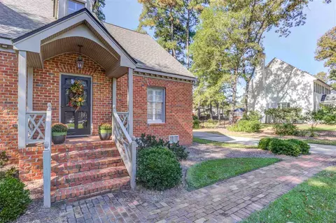 1208 Chestnut Dr, Smithfield, NC 27577 photo 2