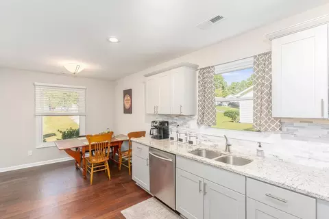 5205 Hadrian Dr, Durham, NC 27703 photo 6