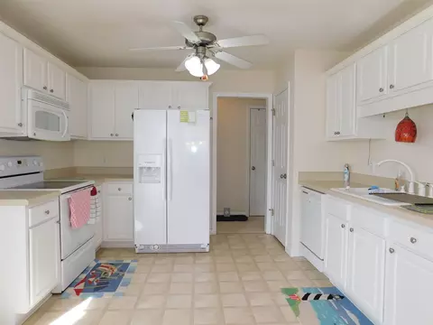 197 Rose Ct, Benson, NC 27504 photo 9