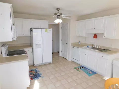 197 Rose Ct, Benson, NC 27504 photo 7