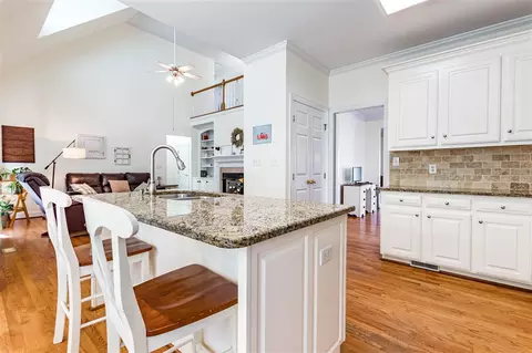 2009 Navan Ln, Garner, NC 27529 photo 6