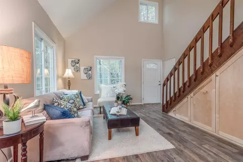 23 Meadhall Ct, Durham, NC 27713 photo 2