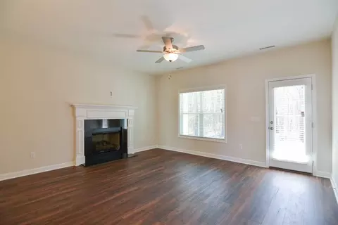 136 Berg St, Smithfield, NC 27577 photo 6