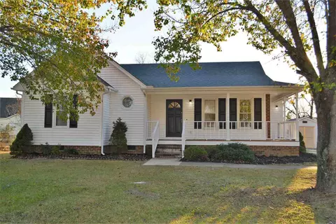 1603 Friendly Rd, Dunn, NC 28334 photo 1