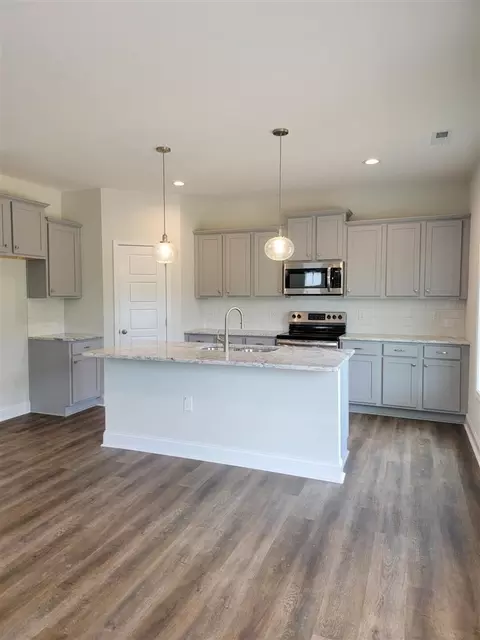 175 Berg St, Smithfield, NC 27577 photo 7