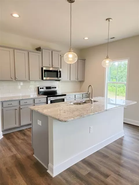 175 Berg St, Smithfield, NC 27577 photo 8