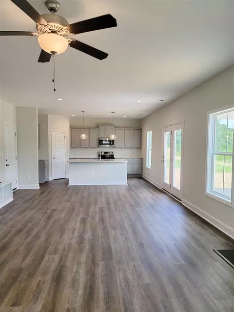 175 Berg St, Smithfield, NC 27577 photo 6