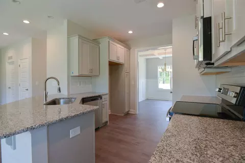 209 Berg St, Smithfield, NC 27577 photo 8