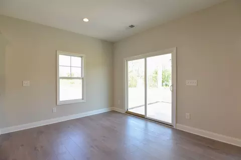 209 Berg St, Smithfield, NC 27577 photo 7