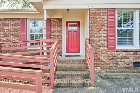202 Bainbridge Cir, Garner, NC 27529 photo 2