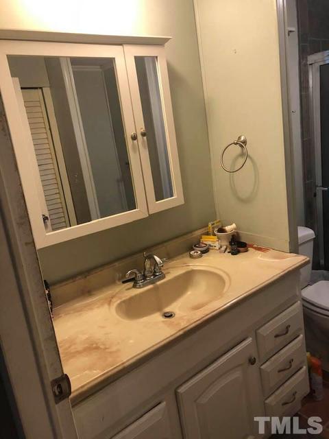399 E Gordon Rd, Selma, NC 27576 photo 18