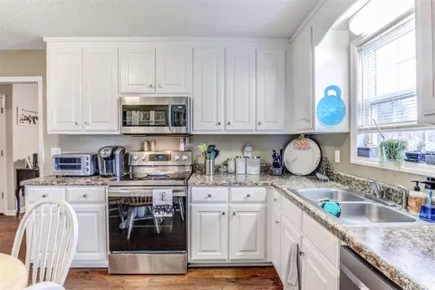 325 Ogburn Rd, Smithfield, NC 27577 photo 8