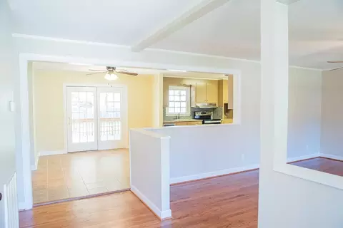 721 Crestview Dr, Durham, NC 27712 photo 4