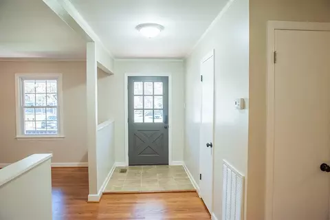 721 Crestview Dr, Durham, NC 27712 photo 3