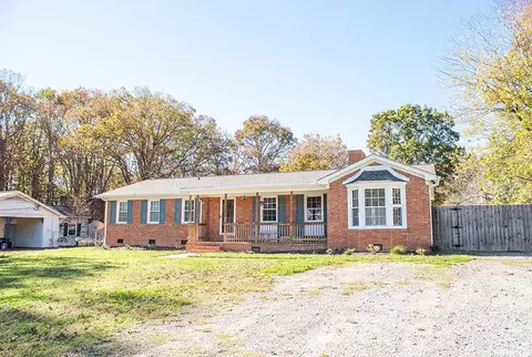 721 Crestview Dr, Durham, NC 27712 photo 2