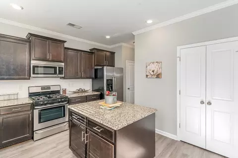 209 Peninsula Ct, Durham, NC 27703 photo 9
