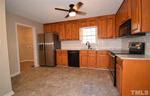 3152 Eric St, Willow Springs, NC 27592 photo 7