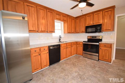 3152 Eric St, Willow Springs, NC 27592 photo 6