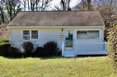 1223 Delk Dr, High Point, NC 27262 photo 15
