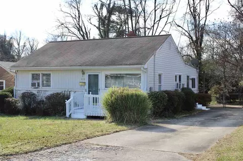 1223 Delk Dr, High Point, NC 27262 photo 3