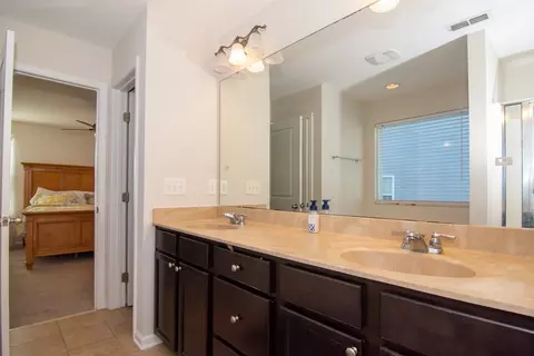 2402 Pear Tree Ln, Durham, NC 27703 photo 15