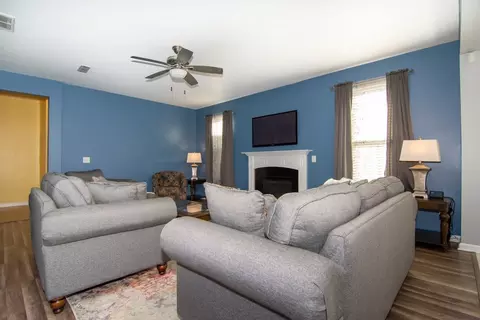 2402 Pear Tree Ln, Durham, NC 27703 photo 6